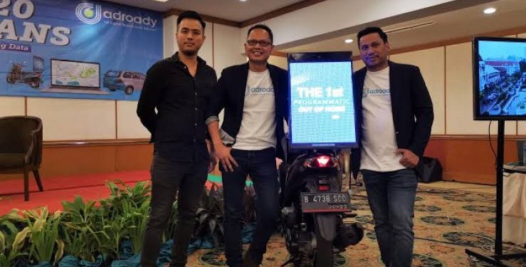 Adroady Perkenalkan Inovasi Pariwara Luar Ruang dengan Teknologi Cloud
