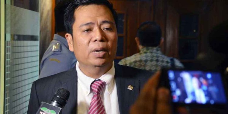 Lasarus Nilai Pemekaran Propinsi Kapuas Raya Lebih Cepat Lebih Baik