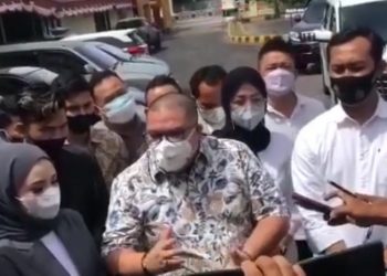 Dampingi Herlin Kenza Temui Penyidik Di Polres Lhokseumawe, Razman Nasution Yakin Klienny Bebas di Pengadilan
