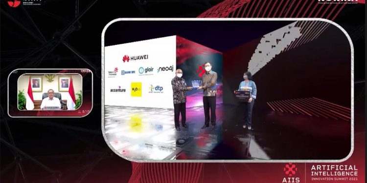 Konsisten Dukung Pengembangan Ekosistem AI Tanah Air, Huawei Indonesia Dianugerahi Penghargaan di AI Summit 2021