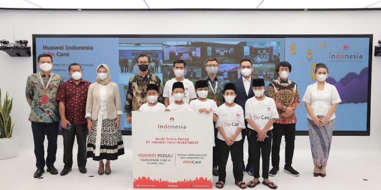 Huawei Dukung Indonesia Percepat Pengembangan Konektivitas dan Inklusi Digital melalui Donasi Ramadan