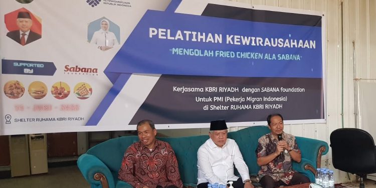 KBRI Riyadh Gandeng Sabana Fried Chicken Lakukan Training Mengolah Ayam bagi TKI