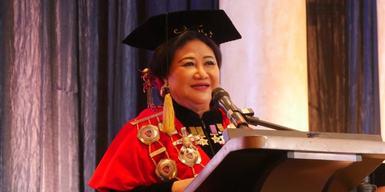 1.058 Lulusan Unggul LSPR Siap Bersaing di Industri