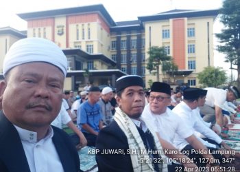 Direktur Rumah Quran Lansia ANNABA Didaulat Jadi Imam Shalat Idul Fitri 1444 H di Mapolda Lampung