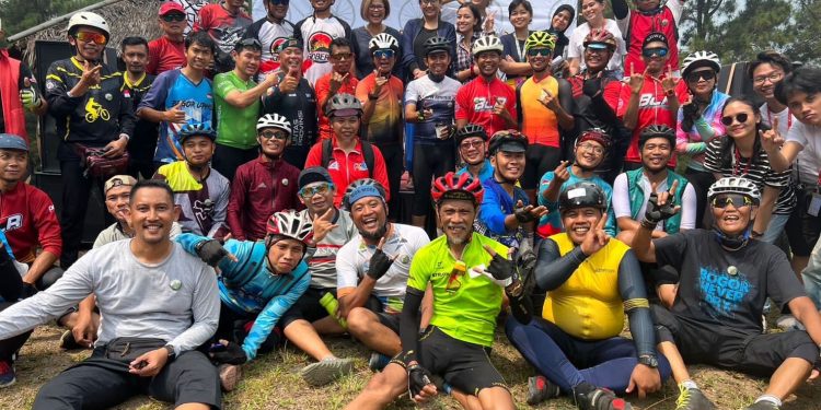 Mahasiswa Ilmu Komunikasi LSPR Gelar Lomba Fotografi di Acara “World Bicycle Day” di Kabupaten Bogor