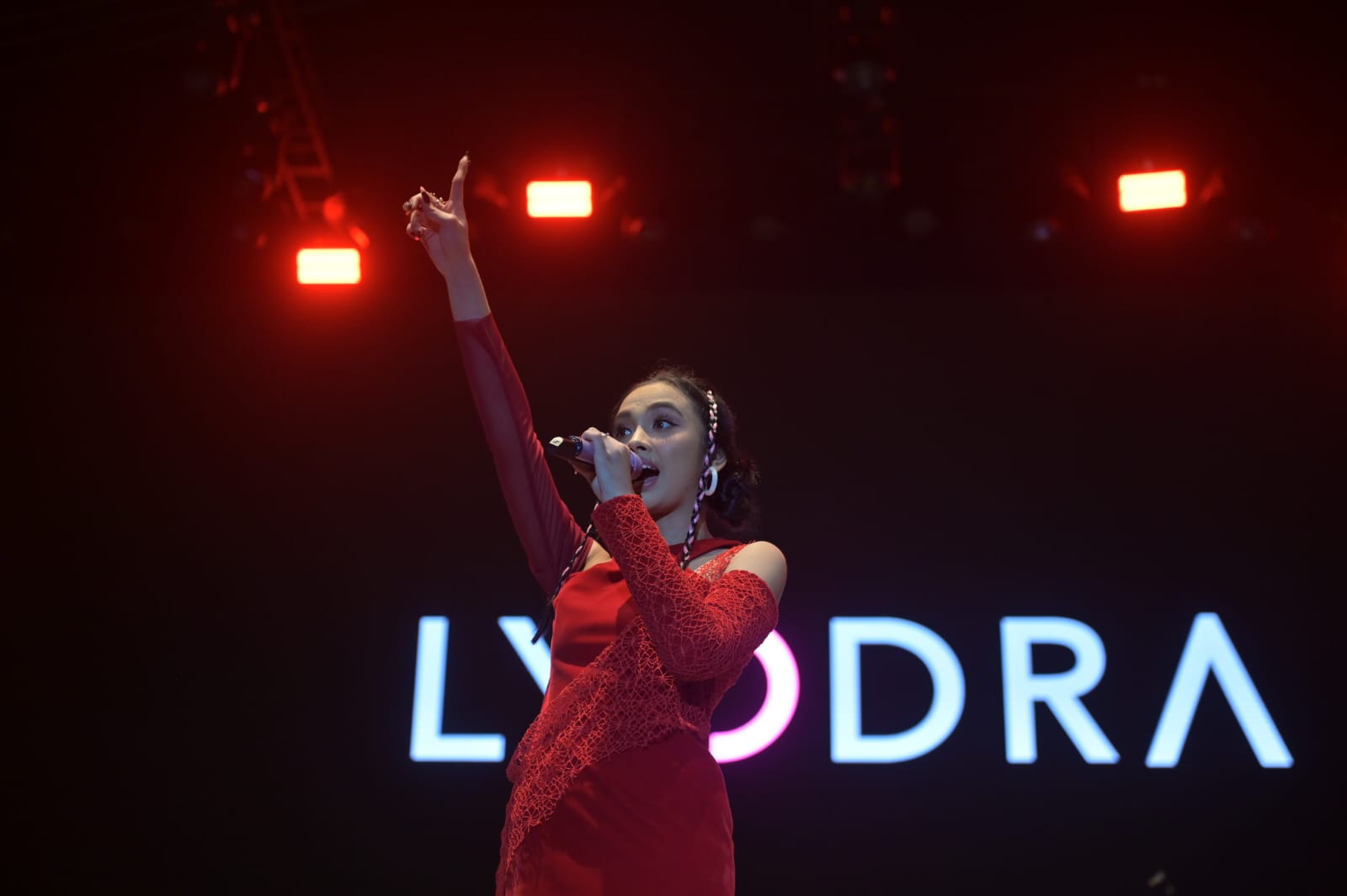 Aksi Lyodra di panggung J&T Connect Fest 2023, Ancol