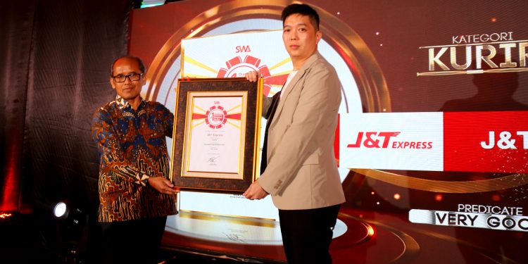 Tingkatkan Kualitas Layanan Pengiriman, J&T Express Meraih Indonesia Original Brand Award 2023