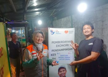 Dukung Pengembangan Wirausaha, OK OCE Peduli Bersama Rumah Zakat Salurkan Modal Usaha
