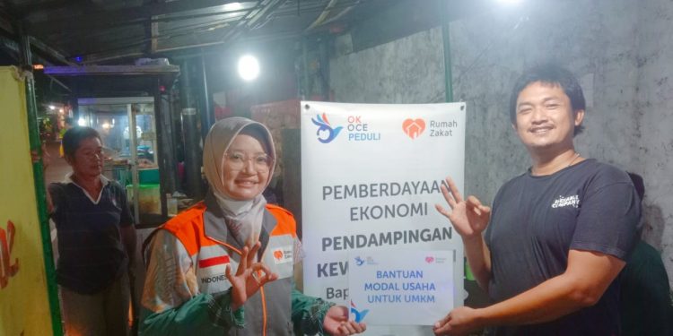 Dukung Pengembangan Wirausaha, OK OCE Peduli Bersama Rumah Zakat Salurkan Modal Usaha