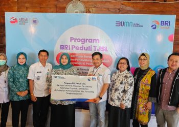 Dukung Pemerintah Tangani Stunting, BRI Regional Office Jakarta 3 Beri Bantuan Alkes Untuk Posyandu/Posbindu di Tangsel