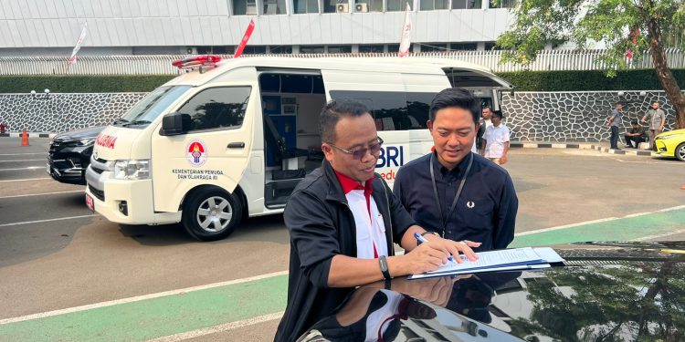 BRI Sumbang Mobil Ambulance ke Kemenpora RI