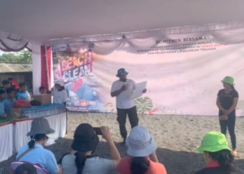 Maknai Hari Sumpah Pemuda, Indonesia Respon Bersama LPRI Ajak Masyarakat dalam Gerakan Bersih Pantai (GEBER -PANTAI) di Pantai Lebih, Gianyar, Bali