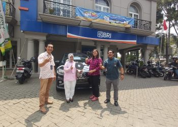 BRI Cabang Joglo Beri Hadiah Simpedes ke Nasabah, Suzuki Ertiga