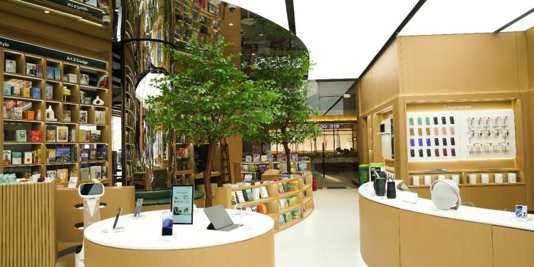 OPPO Hadirkan Pengalaman Premium Melalui OPPO Experience Store Terbesar di Indonesia