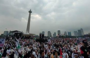 Aksi Bela Palestina di Monas Kecam Standar Ganda Barat Akan Genosida yang dilakukan Zionis Israel