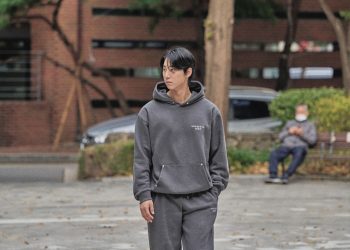 Acmé De La Vie Hadirkan Pilihan Fashion Street Casual Ala Korea di Shopee Finest