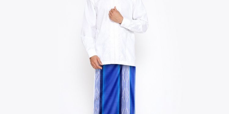 Inspirasi Outfit Lebaran Bergaya Trendi Bersama Sarung BHS