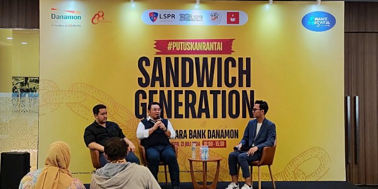 Danamon Rayakan HUT Ke-68 dengan Menggelar Talk Show “Putuskan Rantai Sandwich Generation”
