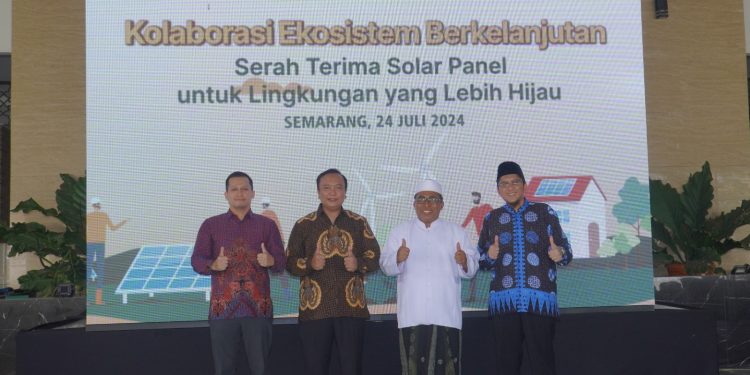 Danamon Mendonasikan Solar Panel kepada Komunitas Pendidikan di  Jawa Tengah untuk Mendukung Penurunan Emisi Karbon &  Kolaborasi Ekosistem Berkelanjutan