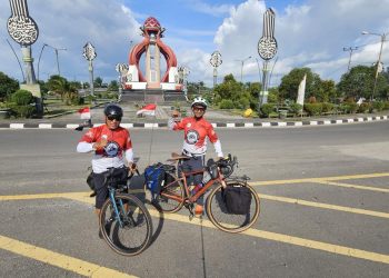 Mengayuh untuk Negeri: Dua Pesepeda Taklukan Rute Surabaya-IKN untuk Cintai Indonesia Lebih Dalam
