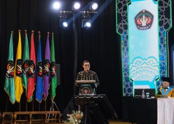 Hendy Setiono Hadir di Wisuda Uniska Kediri, Berikan Orasi Ilmiah dan Tanda Tangani MOU untuk Program Magang Merdeka
