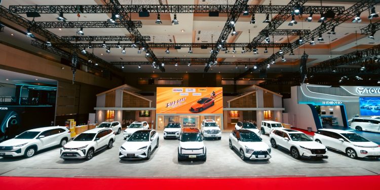 Dukung Pertumbuhan Sektor Otomotif Jawa Timur dengan Solusi Finansial Holistik dan Unggul