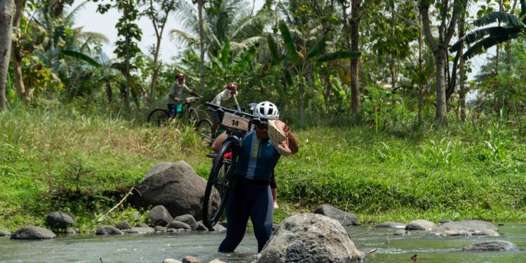Menyambut Hari Pariwisata Sedunia, Polygon Bikes Gelar Acara Sepeda dan Camping di Jogja
