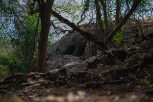 Mengurai Narasi Mistis di Balik Goa Selomangleng, Antara Tujuan Wisata dan Nilai Historikal yang Sakral