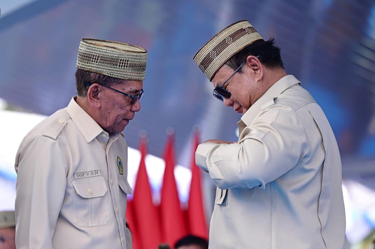 Presiden Terima Lencana Emas KTNA, Diakui Berpihak pada Petani dan Nelayan