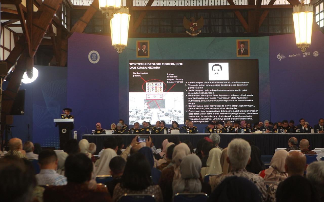 Orasi Ilmiah Pakar Semiotika ITB : Desain Ruang Belajar Siswa SD dan Menengah di Indonesia Tak Lepas Dari Intervensi Proyek Kekuasaan dan Politik