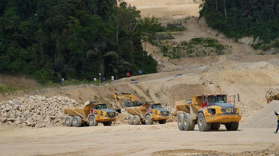 Tiga Direktur Kompak Mundur Serempak, BEI dan OJK Pantau Ketat Tata Kelola MDKA