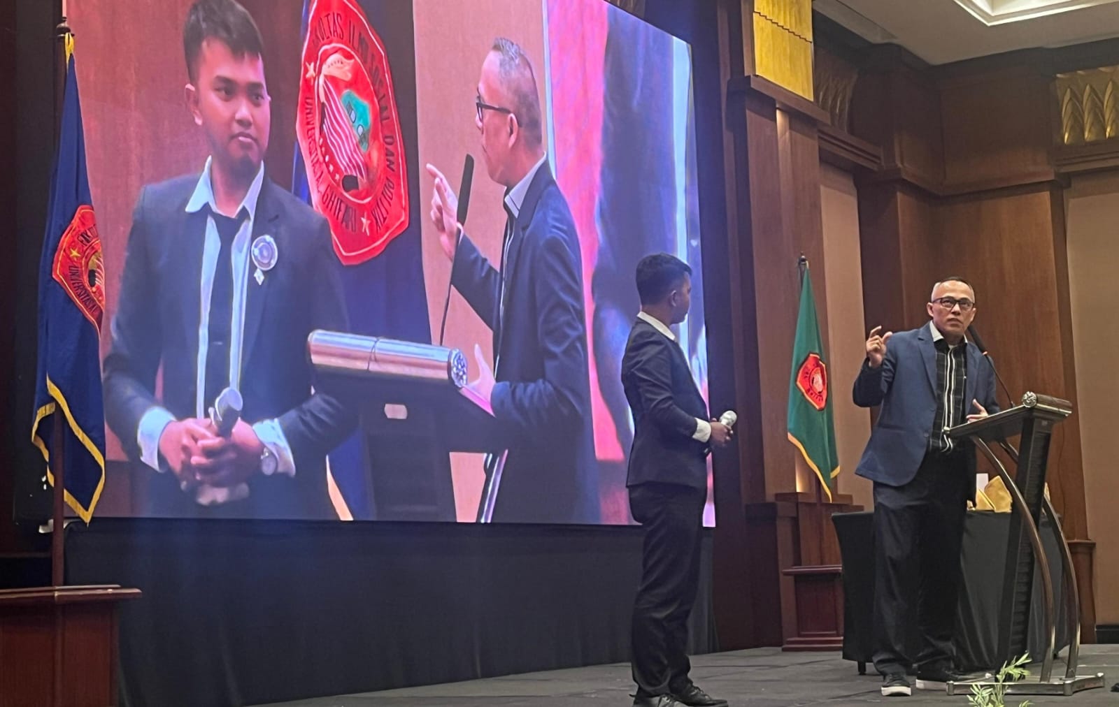 Presiden World NYC Federation Hadiri The Global Leadership Table Manner FISIP Unfari Bandung